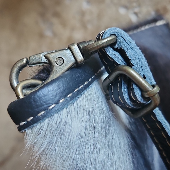 Myra  fur and leather crossbody bag with western flare - Picture 12 of 13